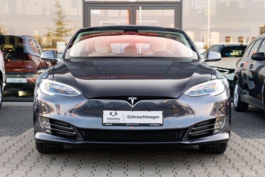 Продам Tesla Model S 100D 100kW 2019 года в Киеве