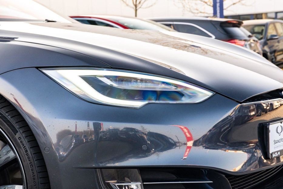 Продам Tesla Model S 100D 100kW 2019 года в Киеве