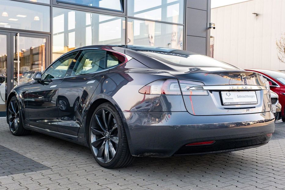 Продам Tesla Model S 100D 100kW 2019 года в Киеве