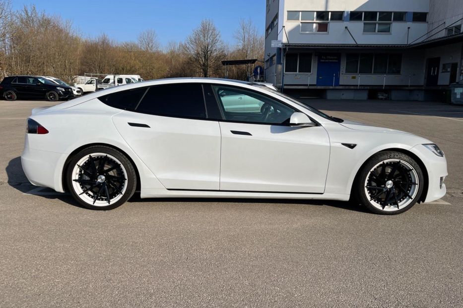 Продам Tesla Model S 100D 100kW 2019 года в Киеве