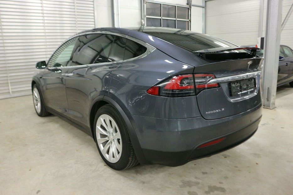 Продам Tesla Model X DUAL MOTOR 75kW 2019 года в Киеве