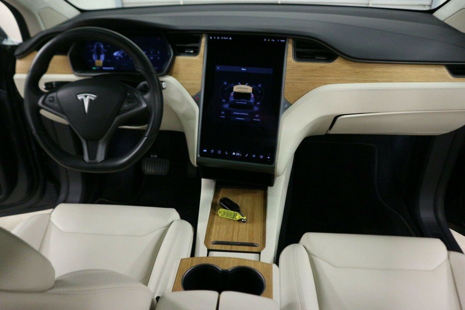 Продам Tesla Model X DUAL MOTOR 75kW 2019 года в Киеве