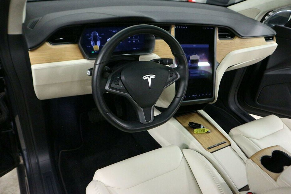 Продам Tesla Model X DUAL MOTOR 75kW 2019 года в Киеве