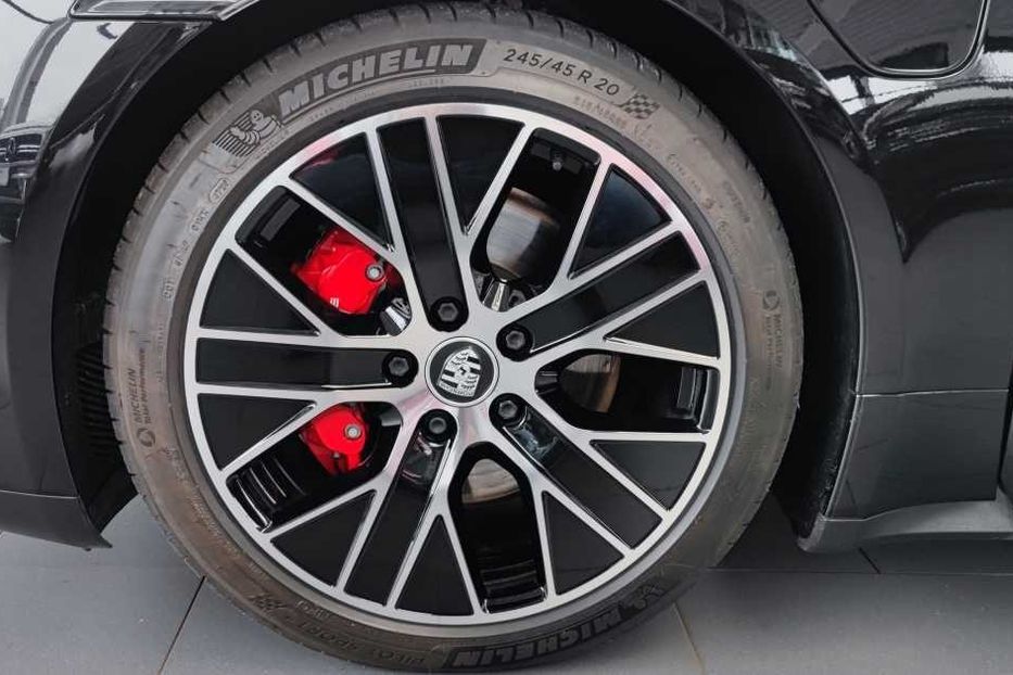 Продам Porsche Taycan 4S 79.2kW 2021 года в Киеве