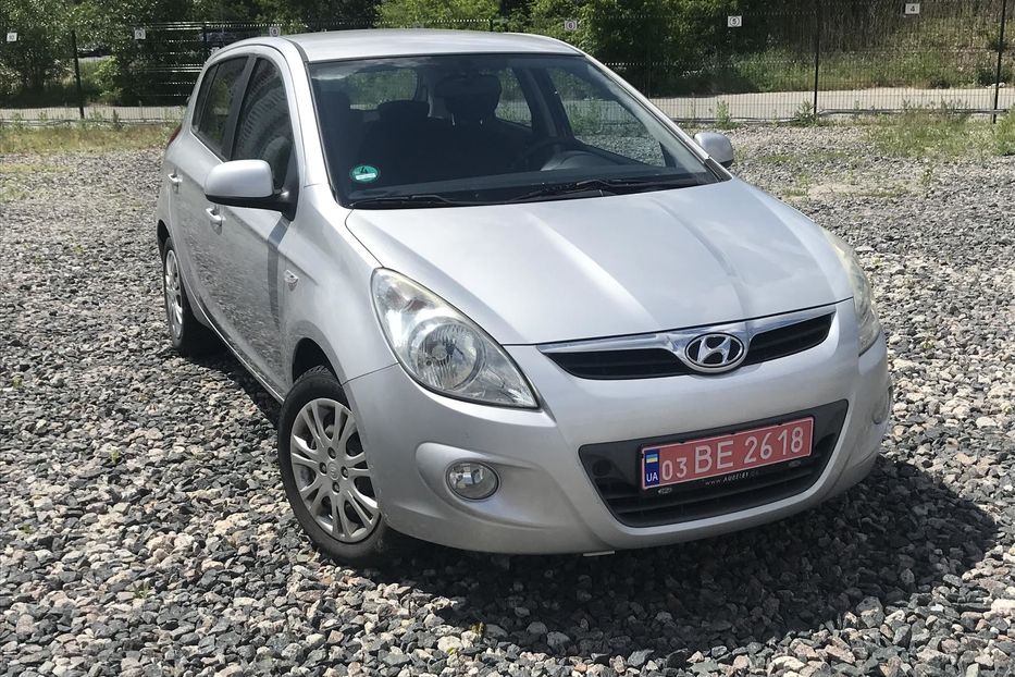 Продам Hyundai i20 2009 года в Киеве