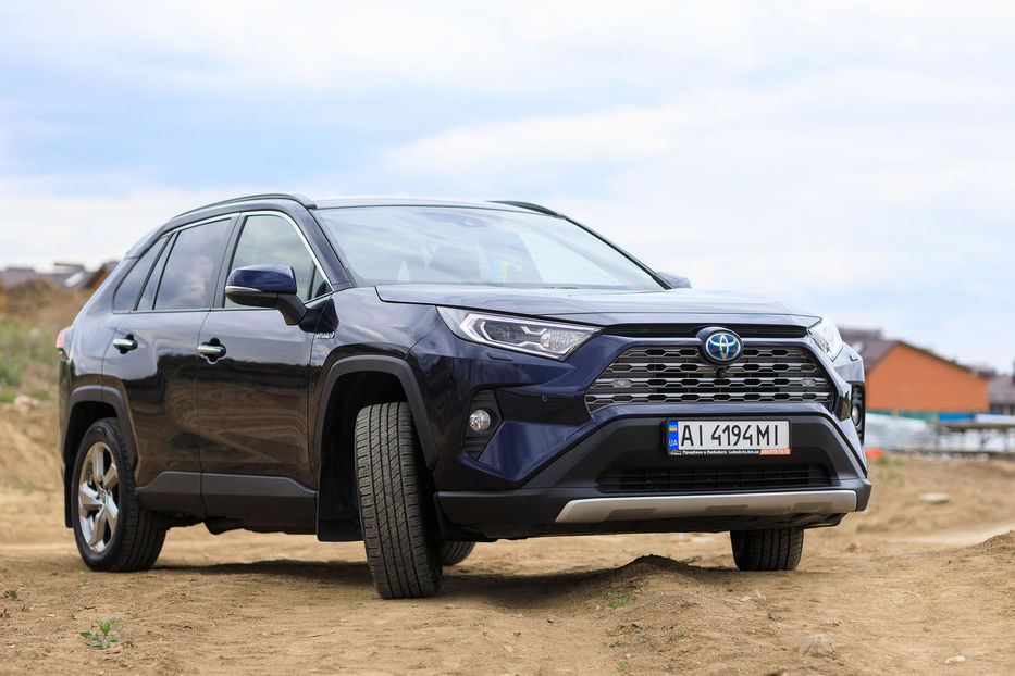 Продам Toyota Rav 4 Hybrid  PREMIUM 2020 года в Хмельницком