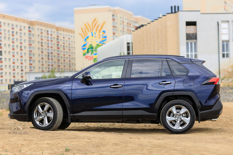 Продам Toyota Rav 4 Hybrid  PREMIUM 2020 года в Хмельницком