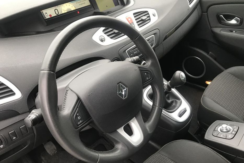 Продам Renault Scenic 2010 года в Киеве