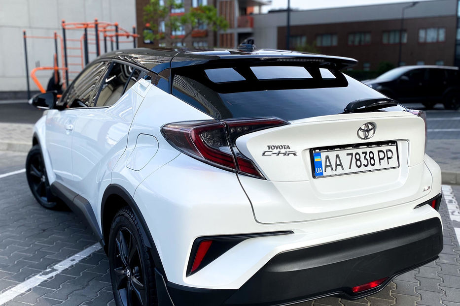 Продам Toyota C-HR 2017 года в Киеве