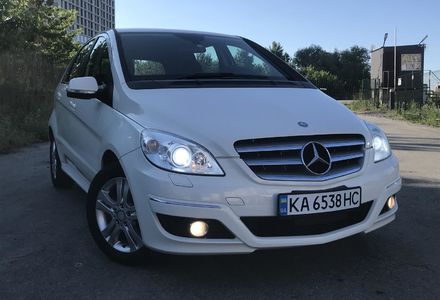 Продам Mercedes-Benz B 180 2010 года в Киеве
