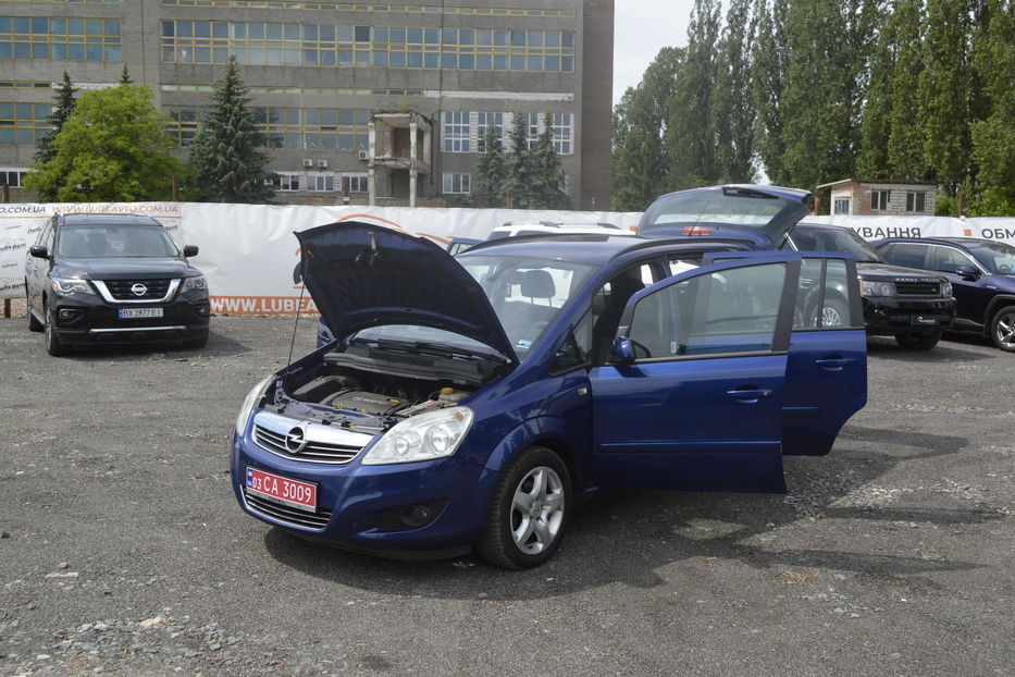 Продам Opel Zafira 2008 года в Хмельницком