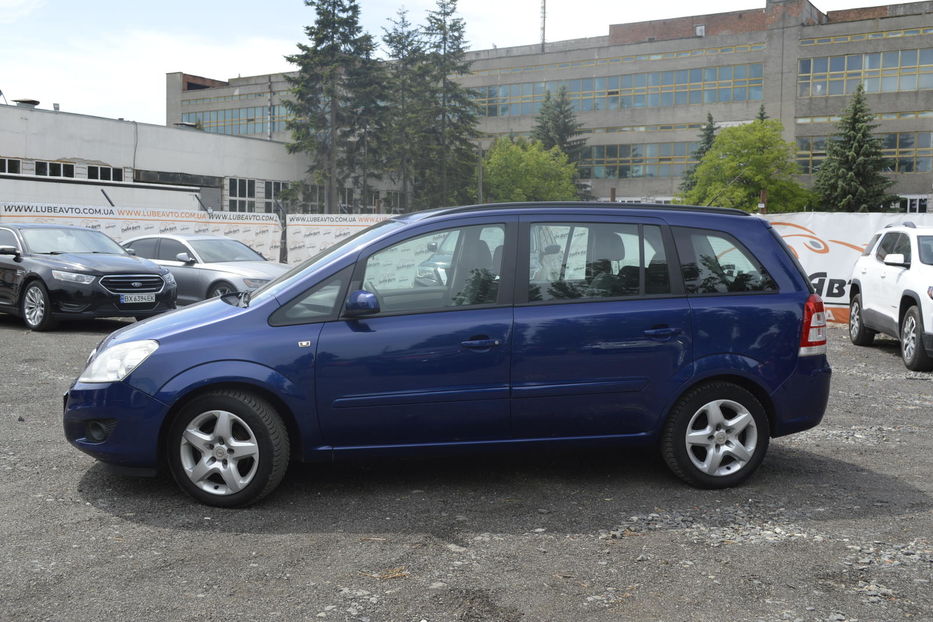 Продам Opel Zafira 2008 года в Хмельницком