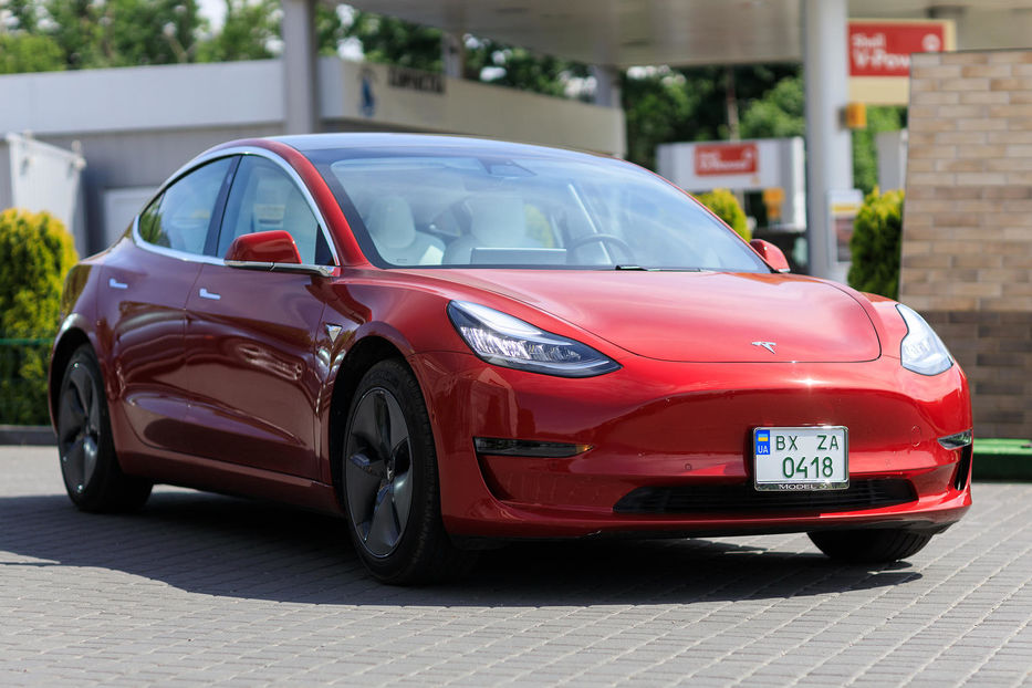 Продам Tesla Model 3 RWD 2020 года в Хмельницком