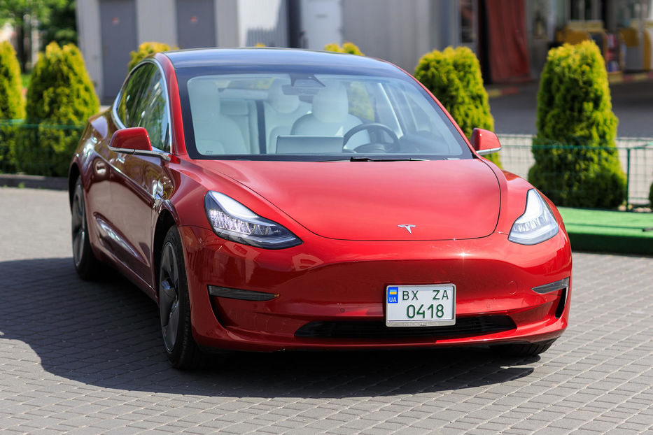 Продам Tesla Model 3 RWD 2020 года в Хмельницком