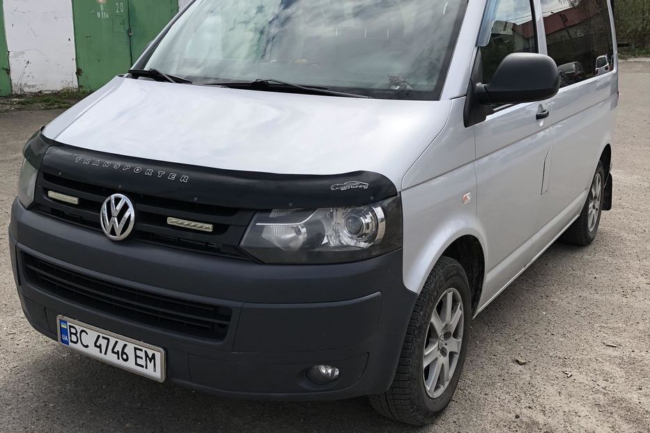 Продам Volkswagen T5 (Transporter) пасс. 2010 года в Львове