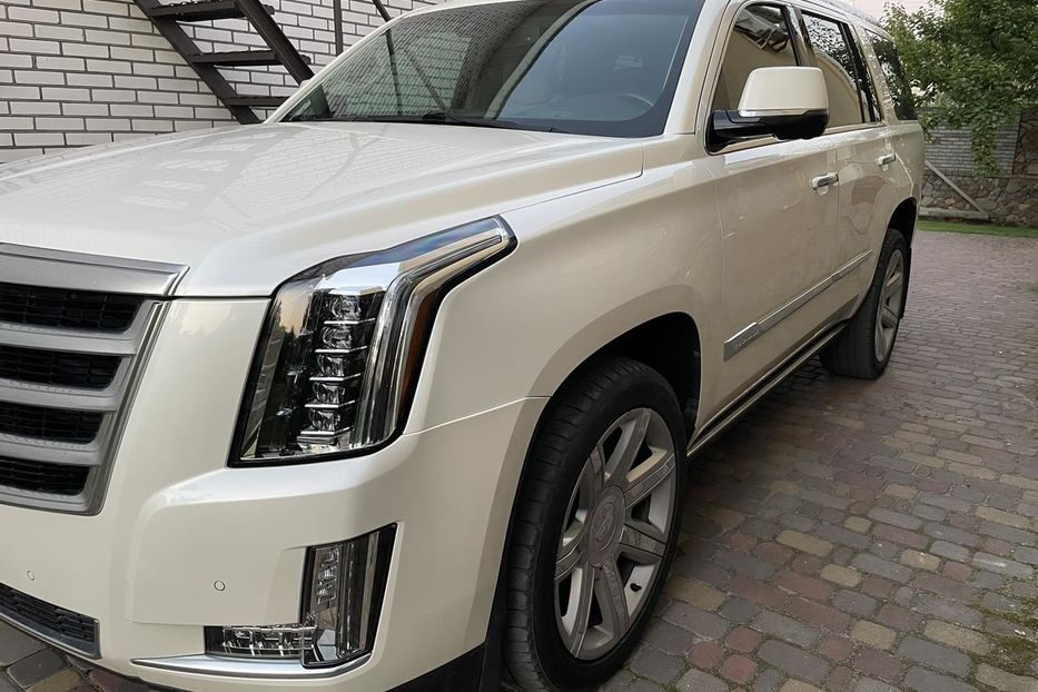 Продам Cadillac Escalade Premium 2015 года в Киеве