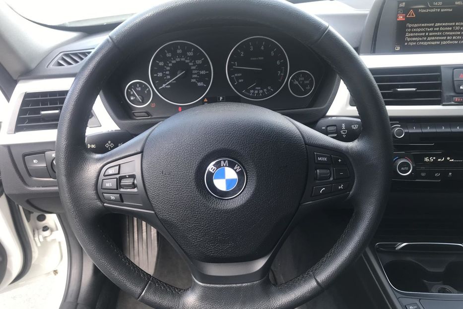 Продам BMW 320 2017 года в Киеве