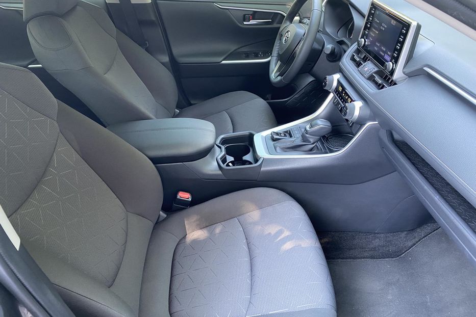 Продам Toyota Rav 4 ACTIVE  2021 года в Киеве
