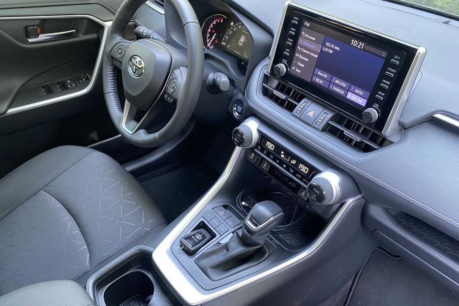 Продам Toyota Rav 4 ACTIVE  2021 года в Киеве