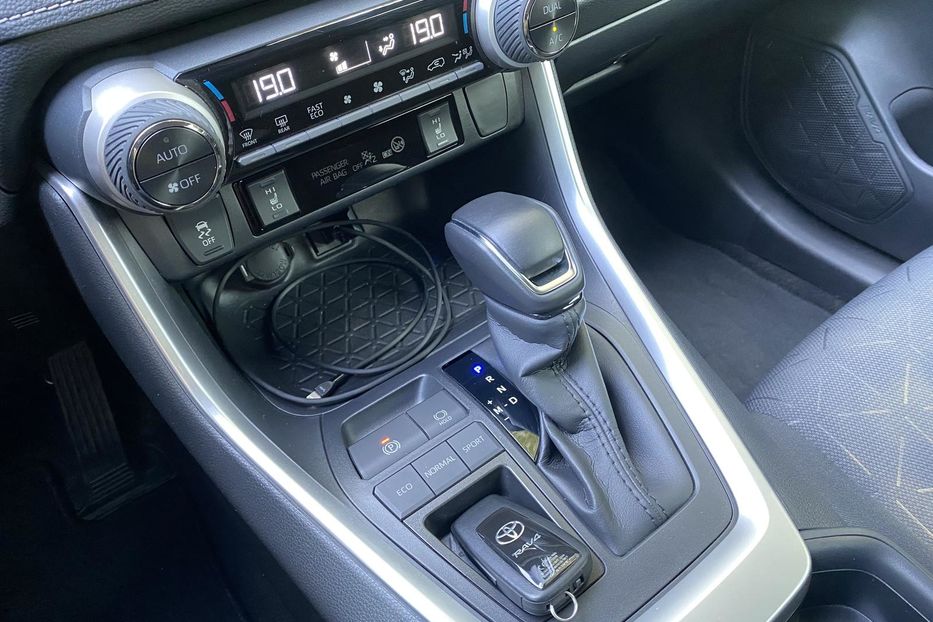 Продам Toyota Rav 4 ACTIVE  2021 года в Киеве