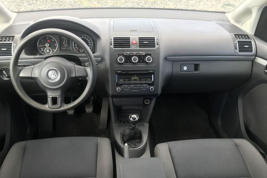 Продам Volkswagen Touran 2012 года в Киеве