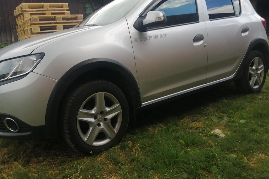 Продам Renault Sandero StepWay 2014 года в г. Корюковка, Черниговская область