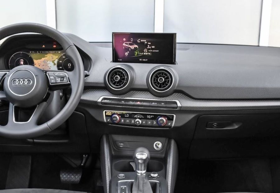 Продам Audi Q2 e-tron 44kW 2022 года в Киеве