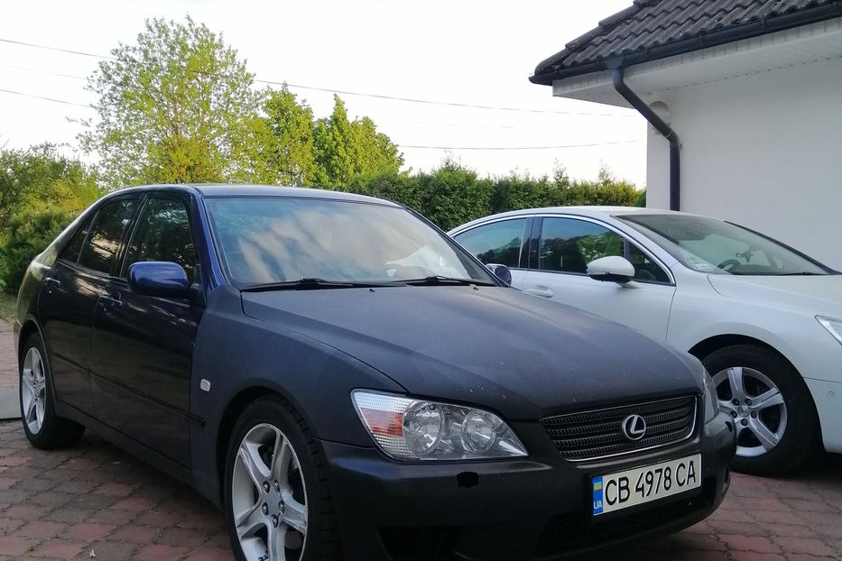 Продам Lexus IS 200 1999 года в Чернигове