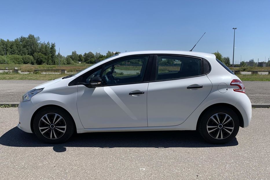 Продам Peugeot 208 2012 года в Львове