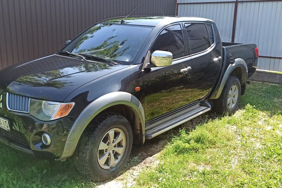 Продам Mitsubishi L 200 2009 года в Киеве