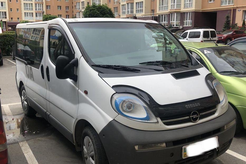 Продам Opel Vivaro пасс. 2006 года в Киеве