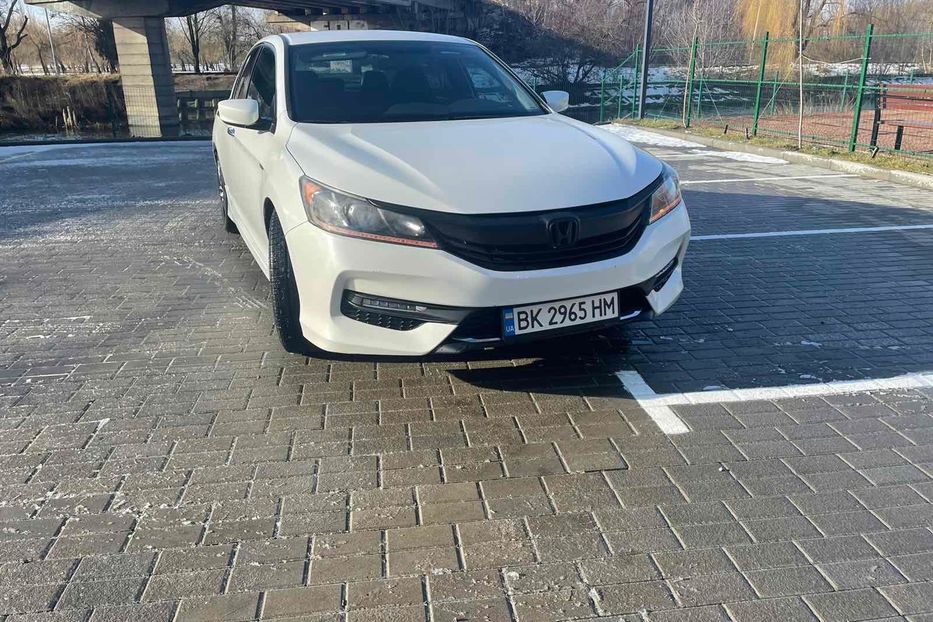 Продам Honda Accord 2016 года в Ровно