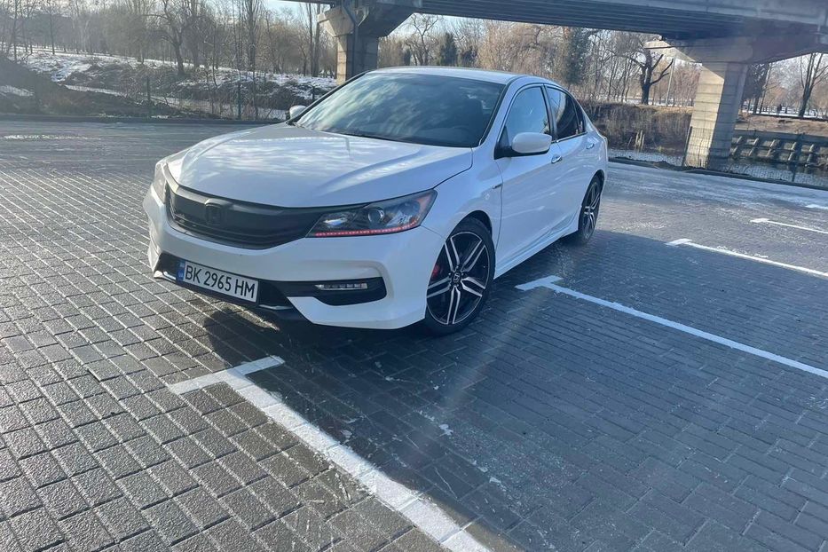 Продам Honda Accord 2016 года в Ровно