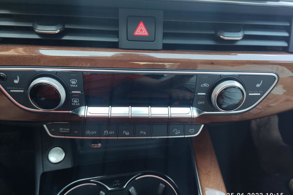 Продам Audi A4 Allroad 2019 2020 2019 года в Киеве