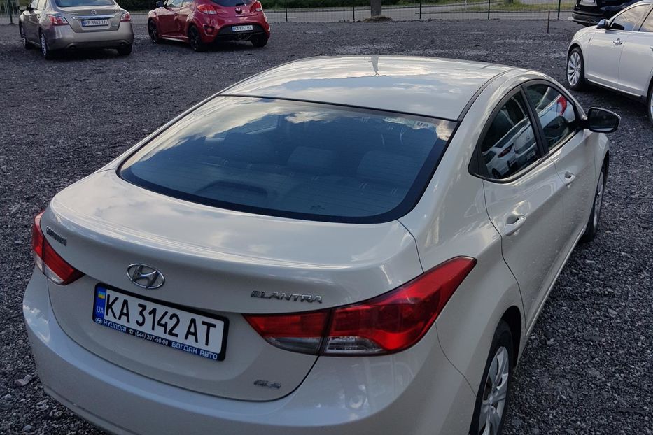 Продам Hyundai Elantra 2011 года в Киеве