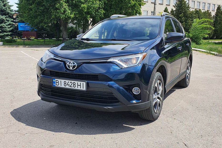 Продам Toyota Rav 4 2018 года в Полтаве