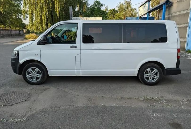 Продам Volkswagen T5 (Transporter) пасс. Дизель  2013 года в г. Маяки, Одесская область