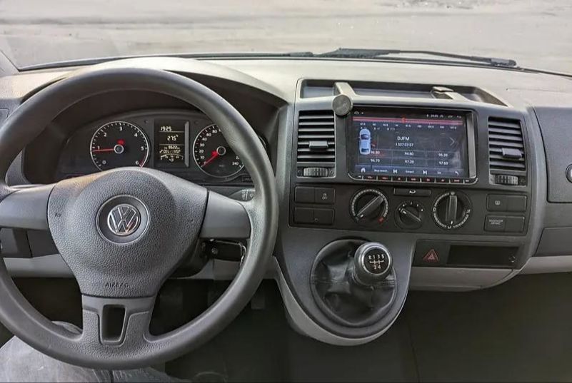 Продам Volkswagen T5 (Transporter) пасс. Дизель  2013 года в г. Маяки, Одесская область