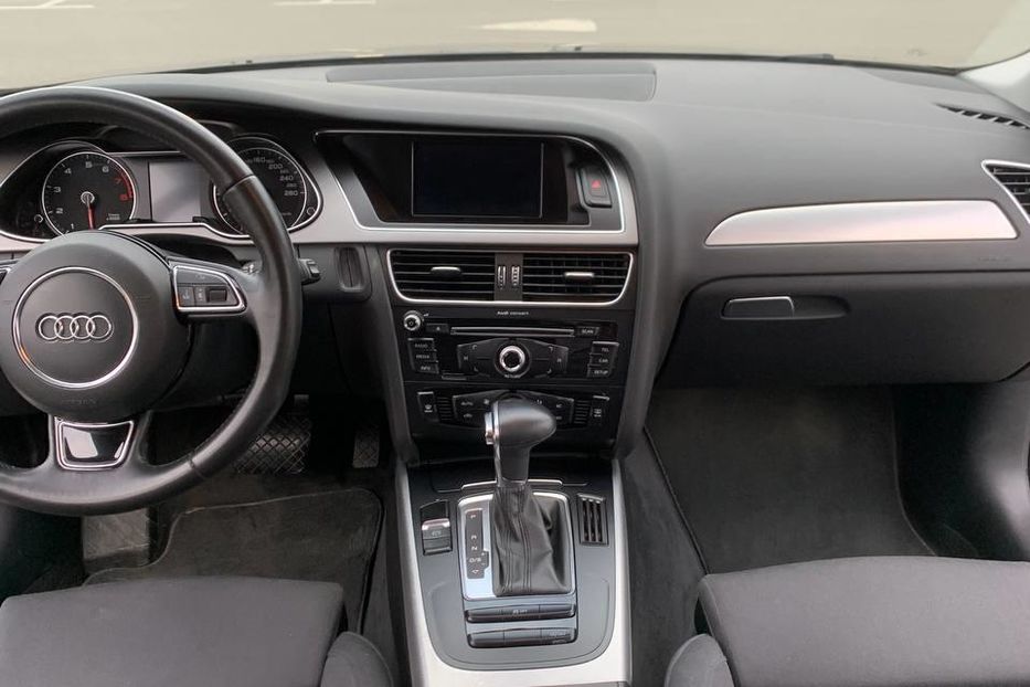 Продам Audi A4 1.8 TFSI 2013 года в Киеве