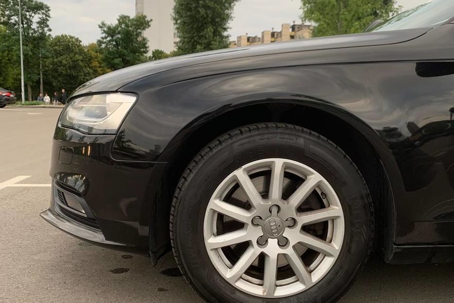 Продам Audi A4 1.8 TFSI 2013 года в Киеве