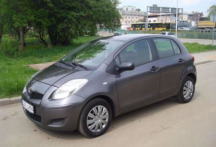 Продам Toyota Yaris 2009 года в Киеве