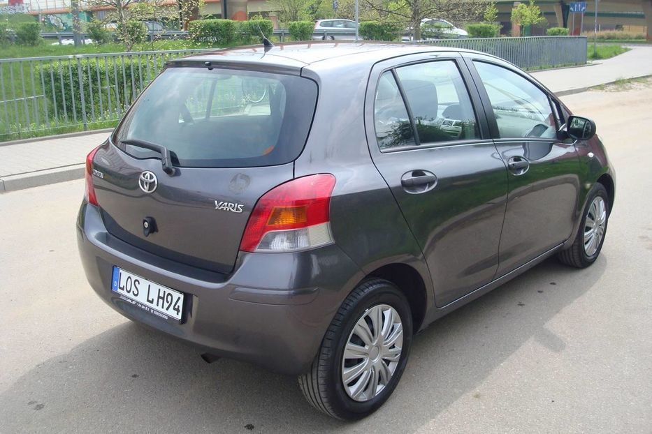 Продам Toyota Yaris 2009 года в Киеве