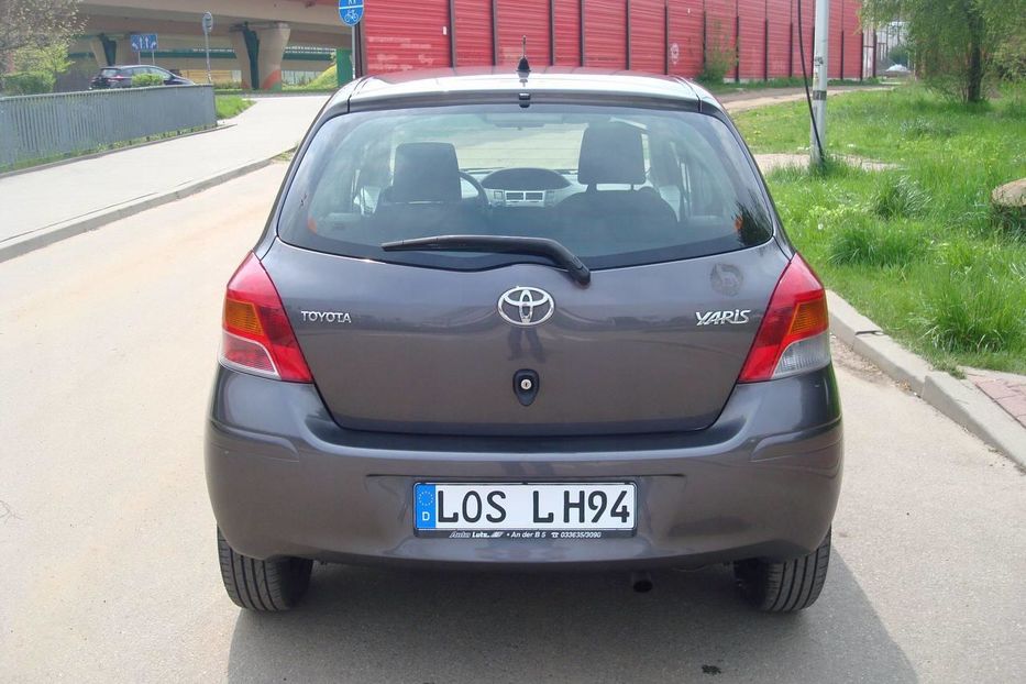 Продам Toyota Yaris 2009 года в Киеве