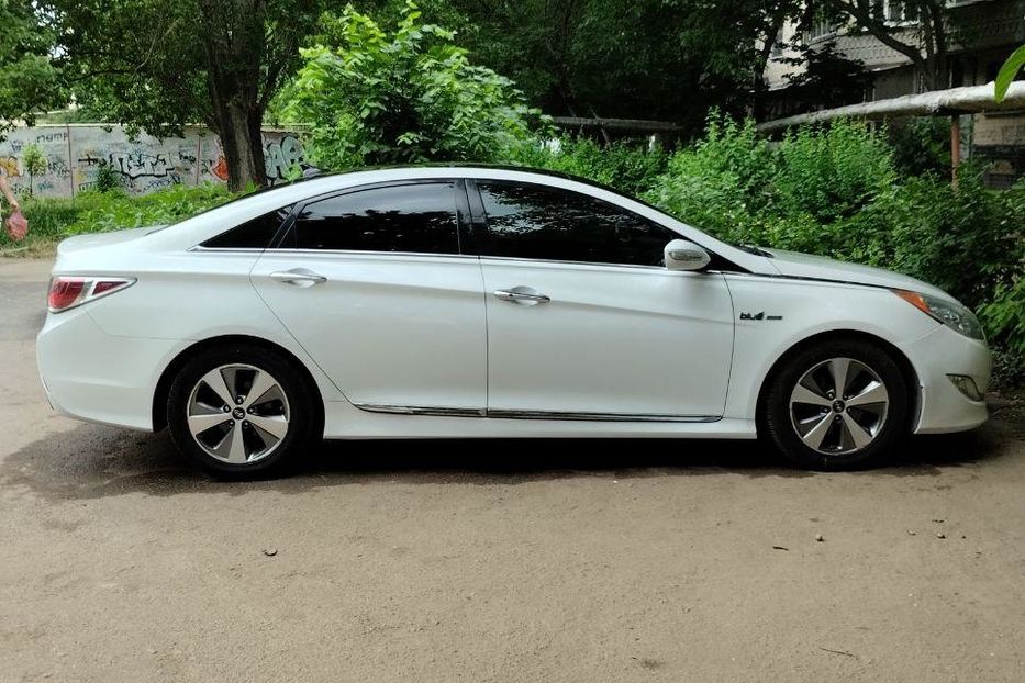 Продам Hyundai Sonata Гибрид 2011 года в Одессе