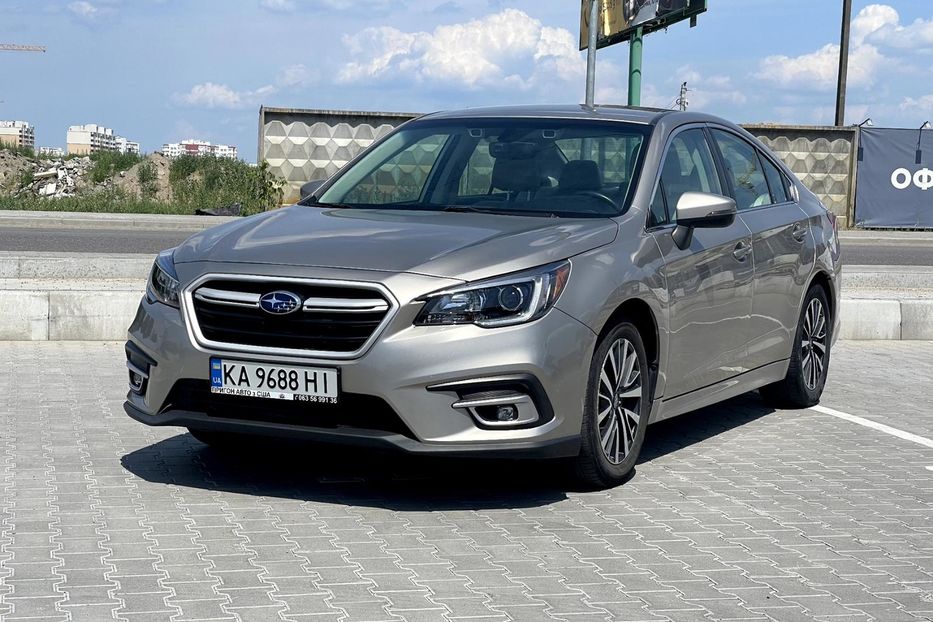 Продам Subaru Legacy Premium Eyesight 2018 года в Киеве