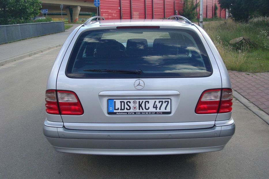 Продам Mercedes-Benz E-Class 220 2002 года в Харькове