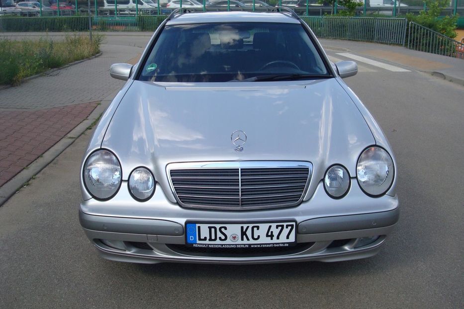 Продам Mercedes-Benz E-Class 220 2002 года в Харькове