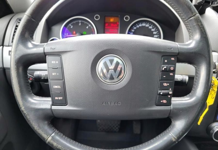 Продам Volkswagen Touran V6 2006 года в Киеве