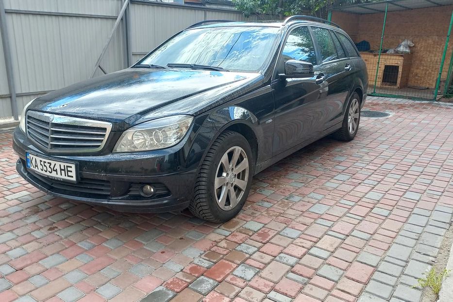 Продам Mercedes-Benz C-Class C200 cdi 2010 года в Киеве