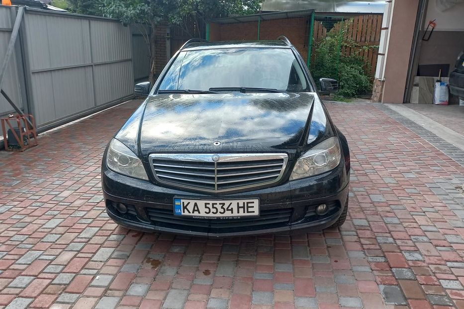 Продам Mercedes-Benz C-Class C200 cdi 2010 года в Киеве